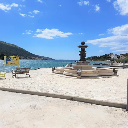 Auto Camp On The - Campingplatz Grebaštica